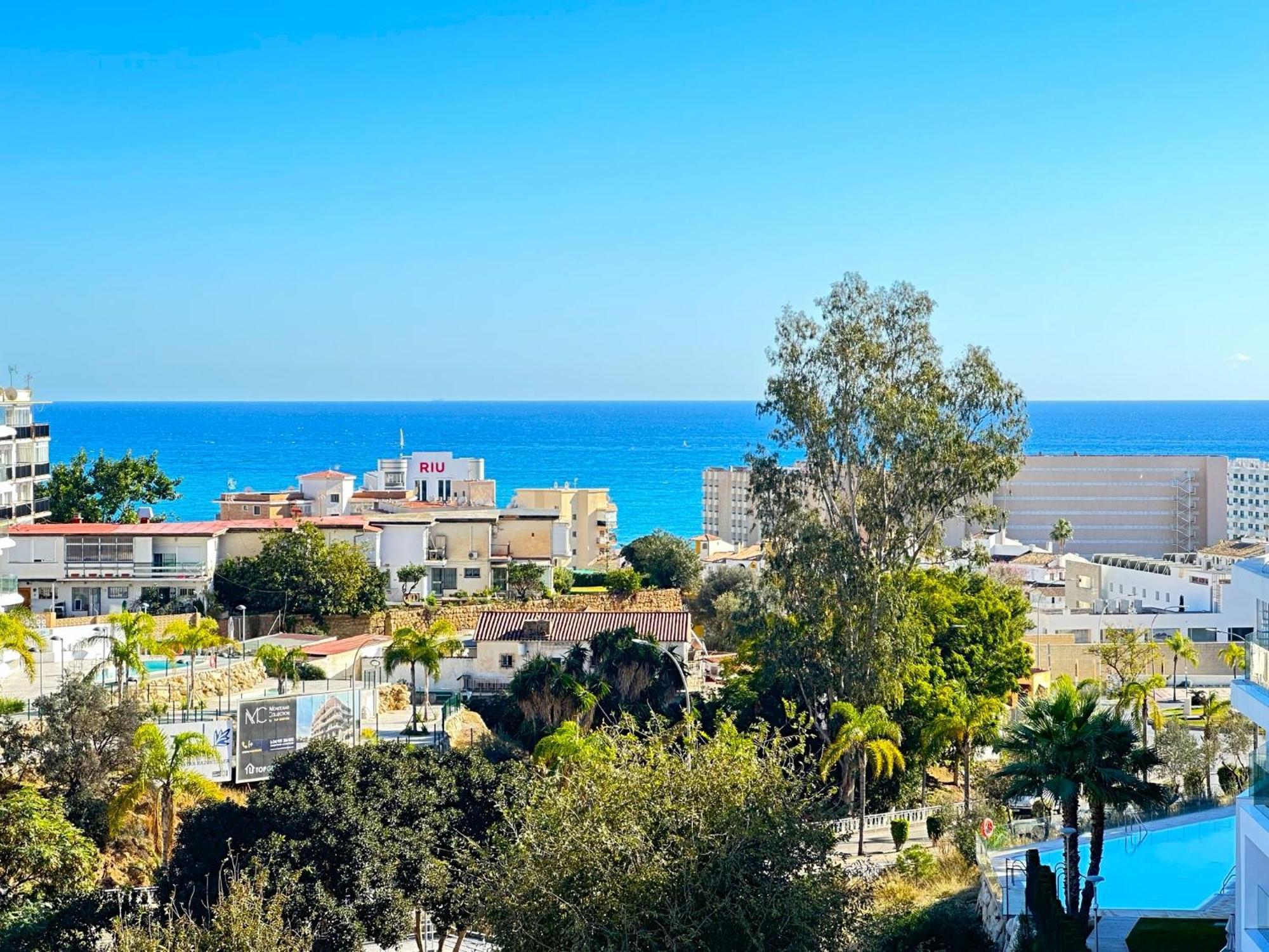 2 Bed Penthouse With Sea View Apartment Torremolinos Exterior photo